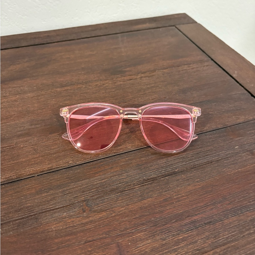 🔴 Chic Pink and Gold Square Sunglasses
